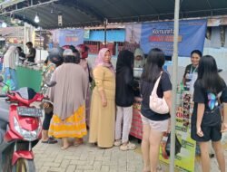 Pembeli Ramai Mengunjungi Bazar Mini Ramadan Komunitas UMKM SEGAH 