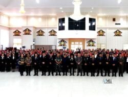 Bupati Heriyus Sematkan Satyalancana Karya Satya Kepada 284 ASN