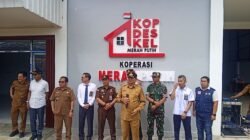 Bupati Barito Timur Tinjau Gerai Koperasi Merah Putih Sekaligus Buka Pasar Murah