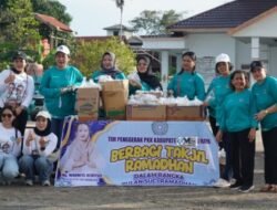 TP-PKK Murung Raya Berbagi Takjil Gratis, Tebar Berkah Ramadan 1447 H