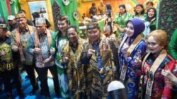 Gubernur Kalteng Kunjungi Stand Murung Raya di Kalteng Expo 2026, Heriyus Perkenalkan Potensi Daerah