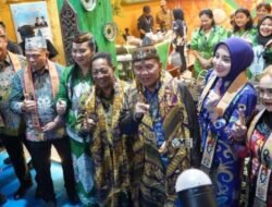 Gubernur Kalteng Kunjungi Stand Murung Raya di Kalteng Expo 2026, Heriyus Perkenalkan Potensi Daerah