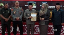 Wabup Murung Raya Hadiri Paripurna DPRD Penyerahan Raperda Pertanggungjawaban APBD 2025
