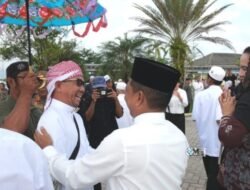 Bupati Heriyus Sambut Kepulangan Jemaah Haji Murung Raya 2026 di Masjid Agung Al-Istiqlal